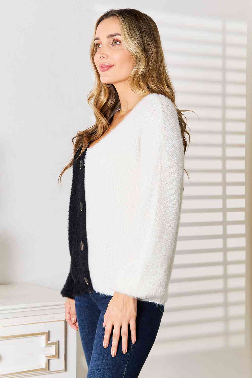 Contrast Button-Front V-Neck Cardigan